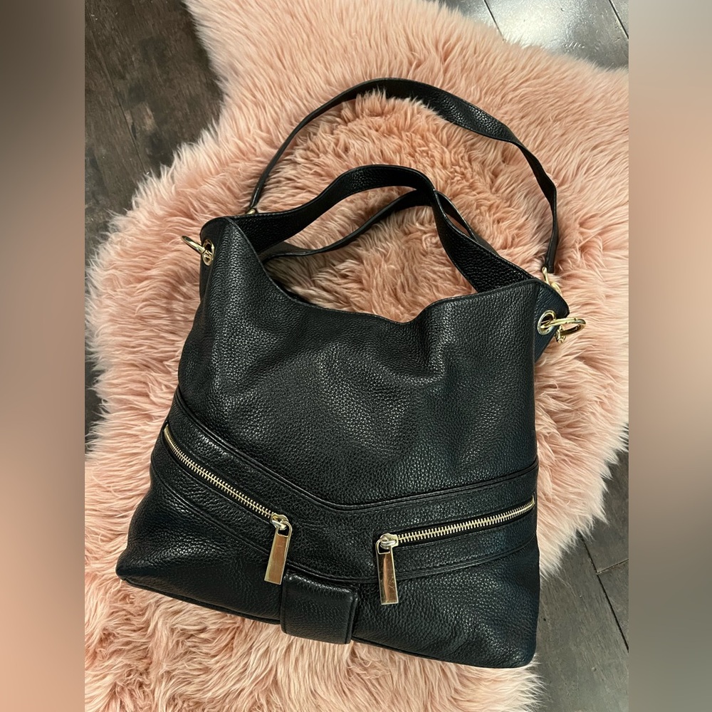 Gorgeous Michael Kors Pebbled Leather Bag